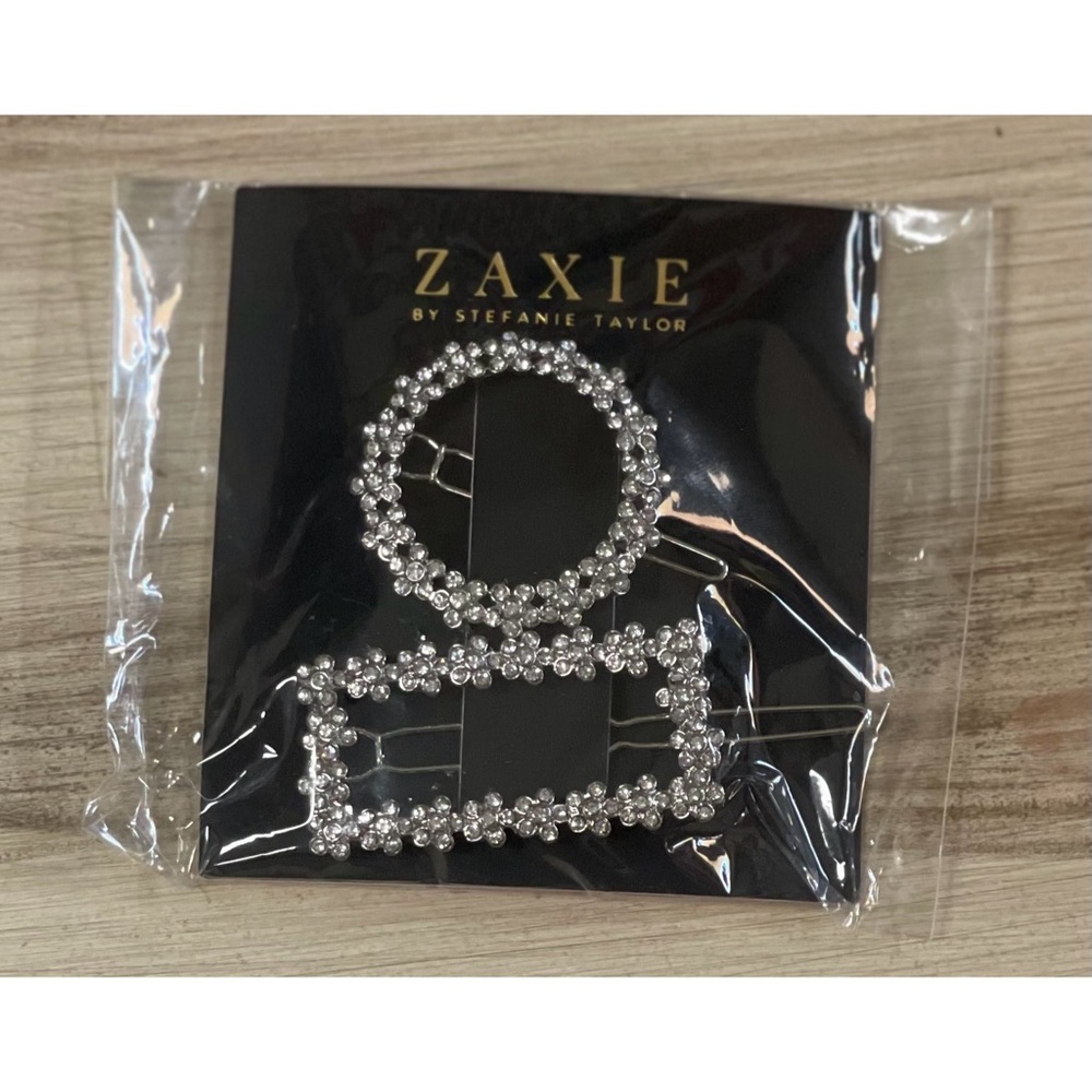 NWT Zaxie by Stefanie Taylor Set of 2 Floral Rhinestone Hair Clips Silver Tone